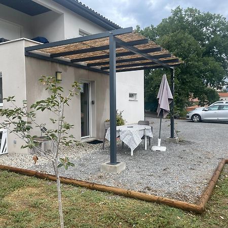 Les Coteaux De La Grange Apartment Mercuer Exterior photo